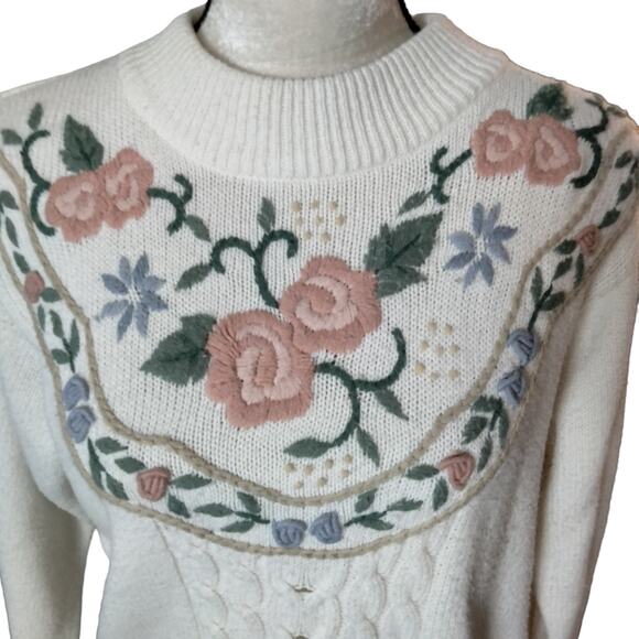 Vintage Alfred Dunner Women Sz M Petite Intricate Cream Rose Embroidered Sweater - Picture 2 of 6